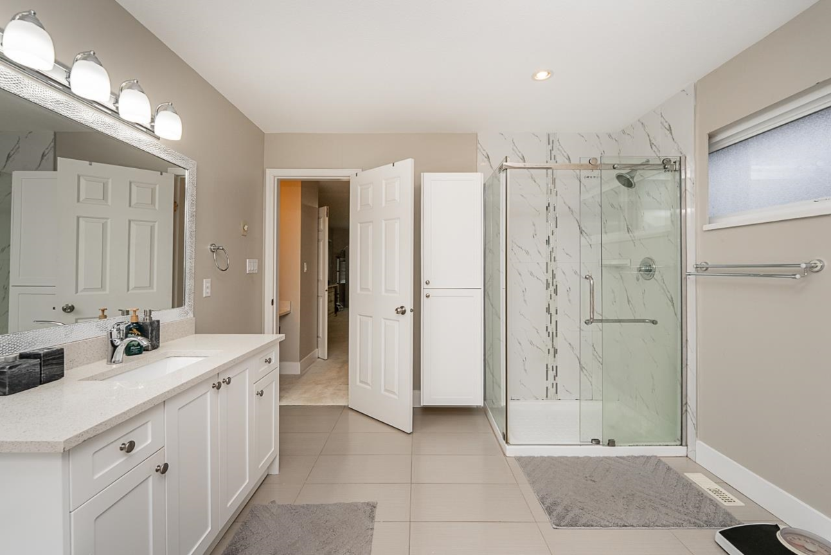 Backyard Photo of 10816 80 Avenue, Delta, BC