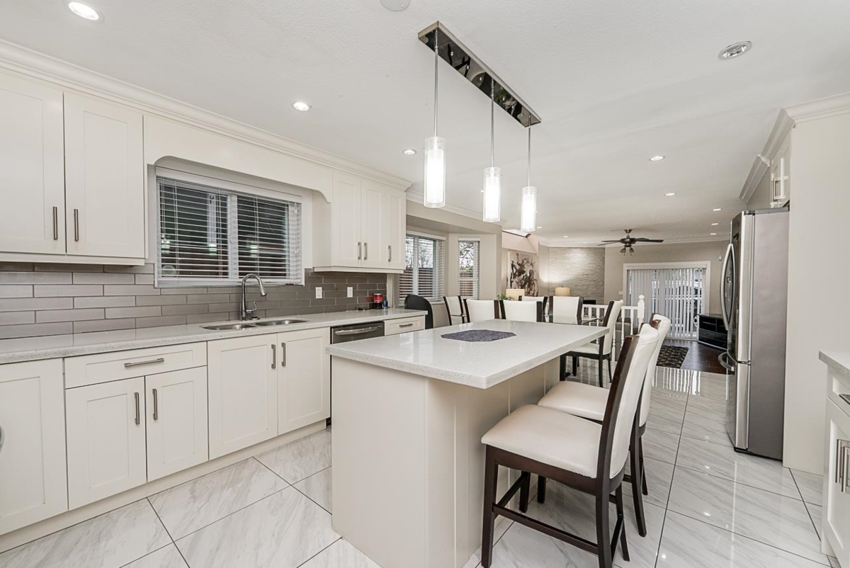 Breakfast Nook Photo of 10816 80 Avenue, Delta, BC