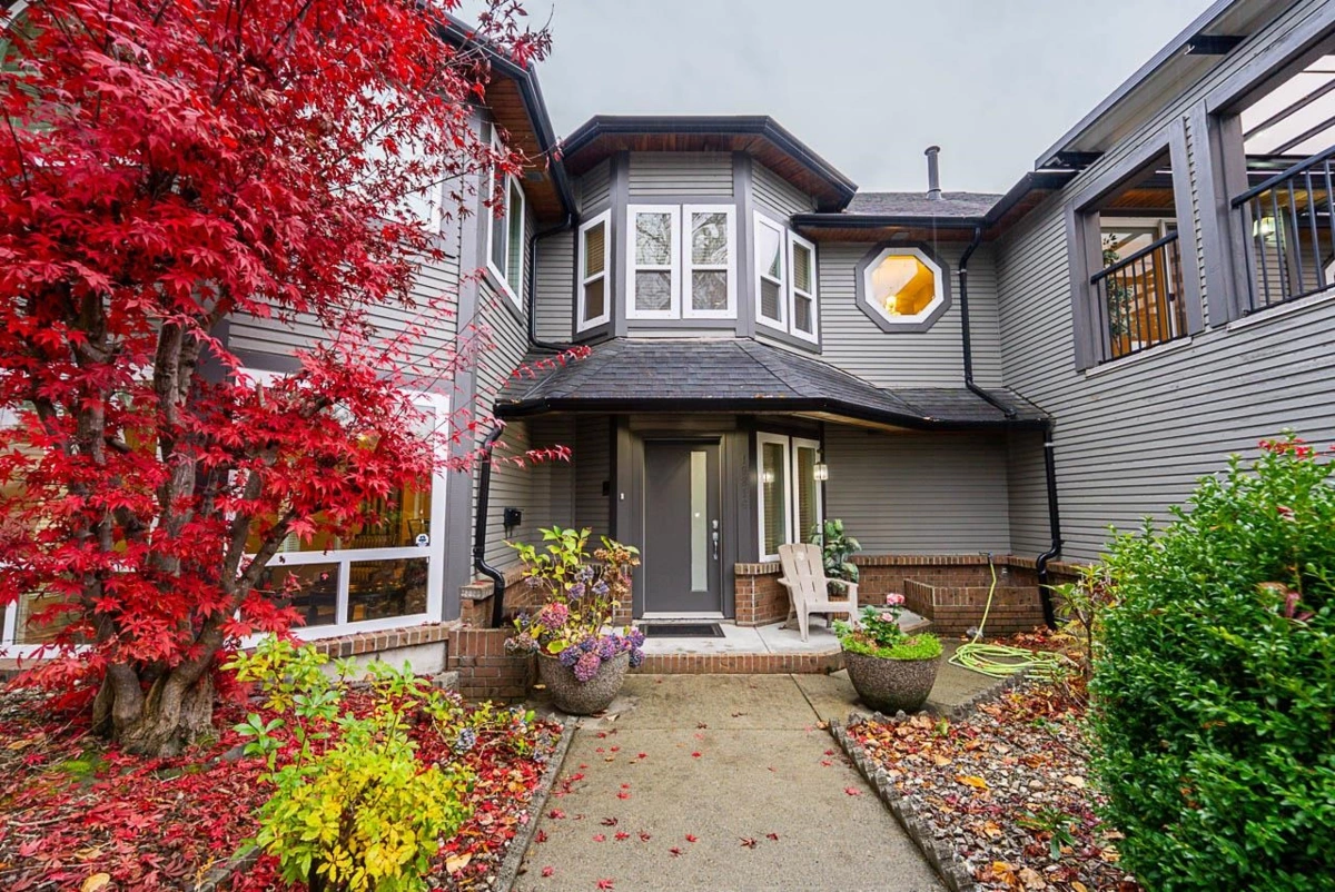 Front Yard Photo of 10816 80 Avenue, Delta, BC