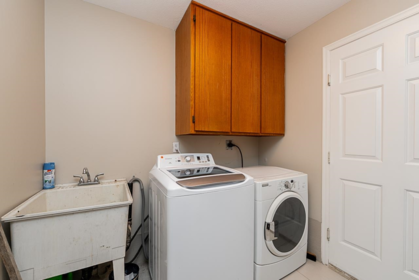 Powder Room Photo of 10816 80 Avenue, Delta, BC