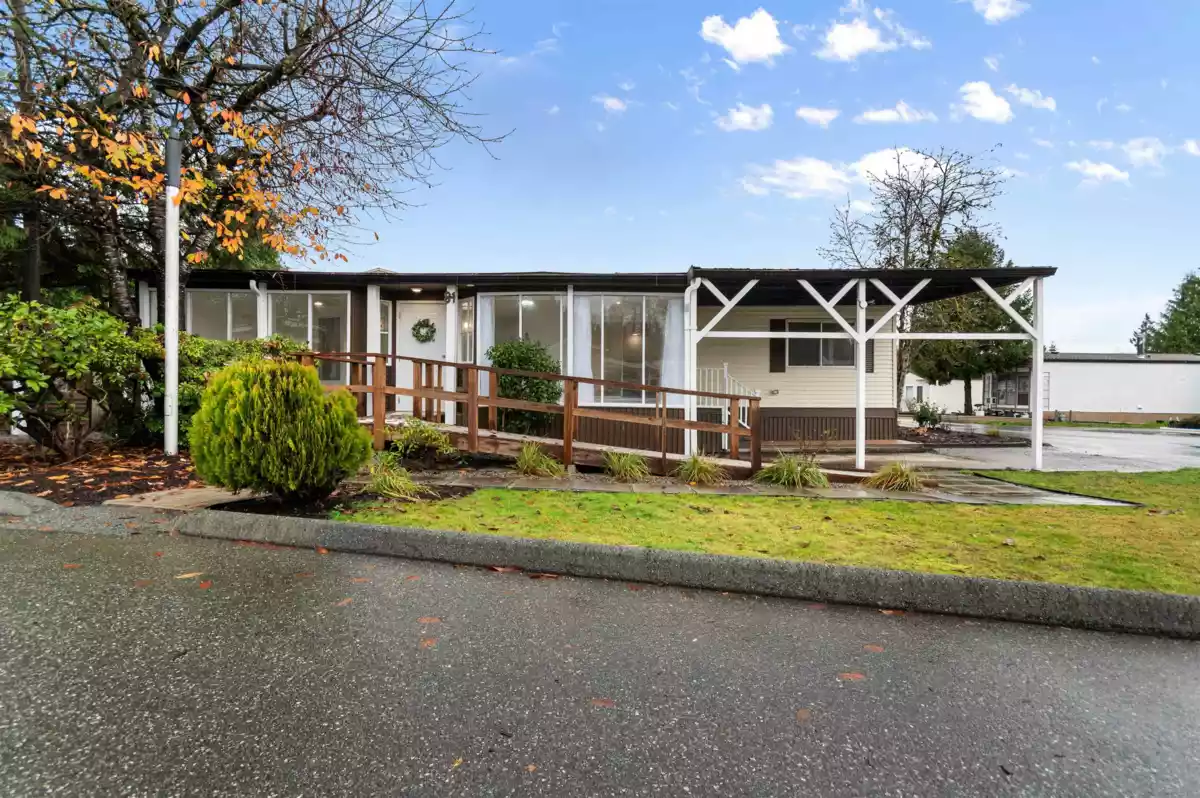 Exterior Front Photo of 81 3300 Horn Street, Abbotsford, BC