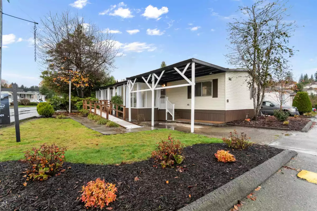 Exterior Rear Photo of 81 3300 Horn Street, Abbotsford, BC