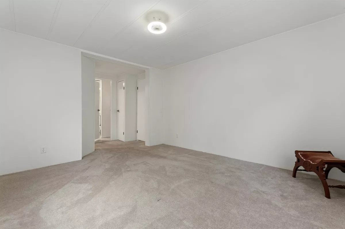 Garage Interior Photo of 81 3300 Horn Street, Abbotsford, BC