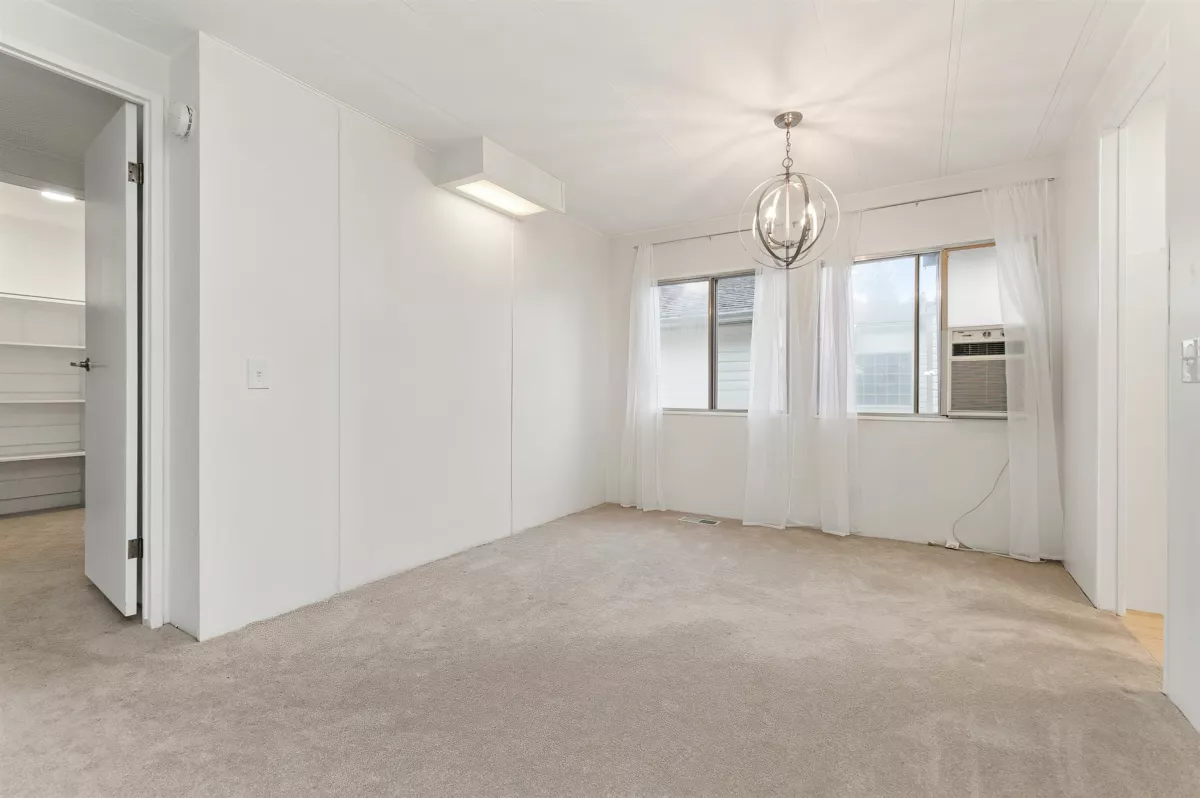 Guest Bathroom Photo of 81 3300 Horn Street, Abbotsford, BC