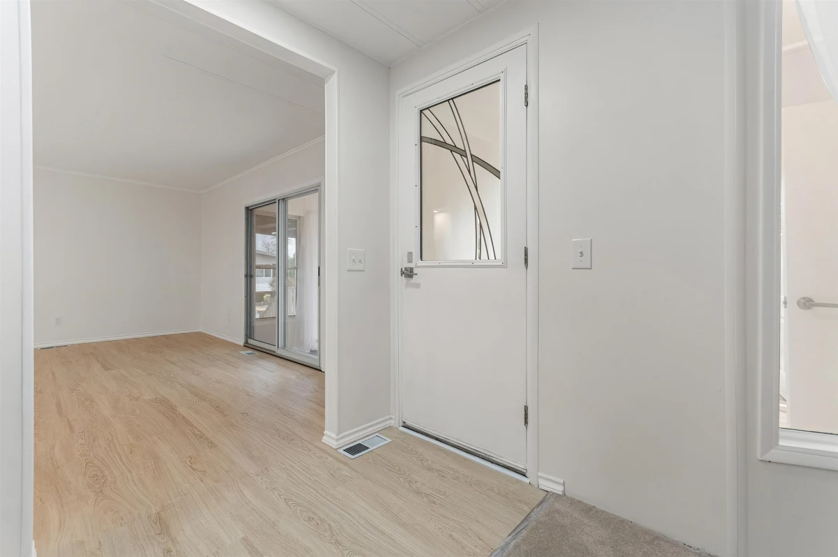 Kitchen Island Photo of 81 3300 Horn Street, Abbotsford, BC