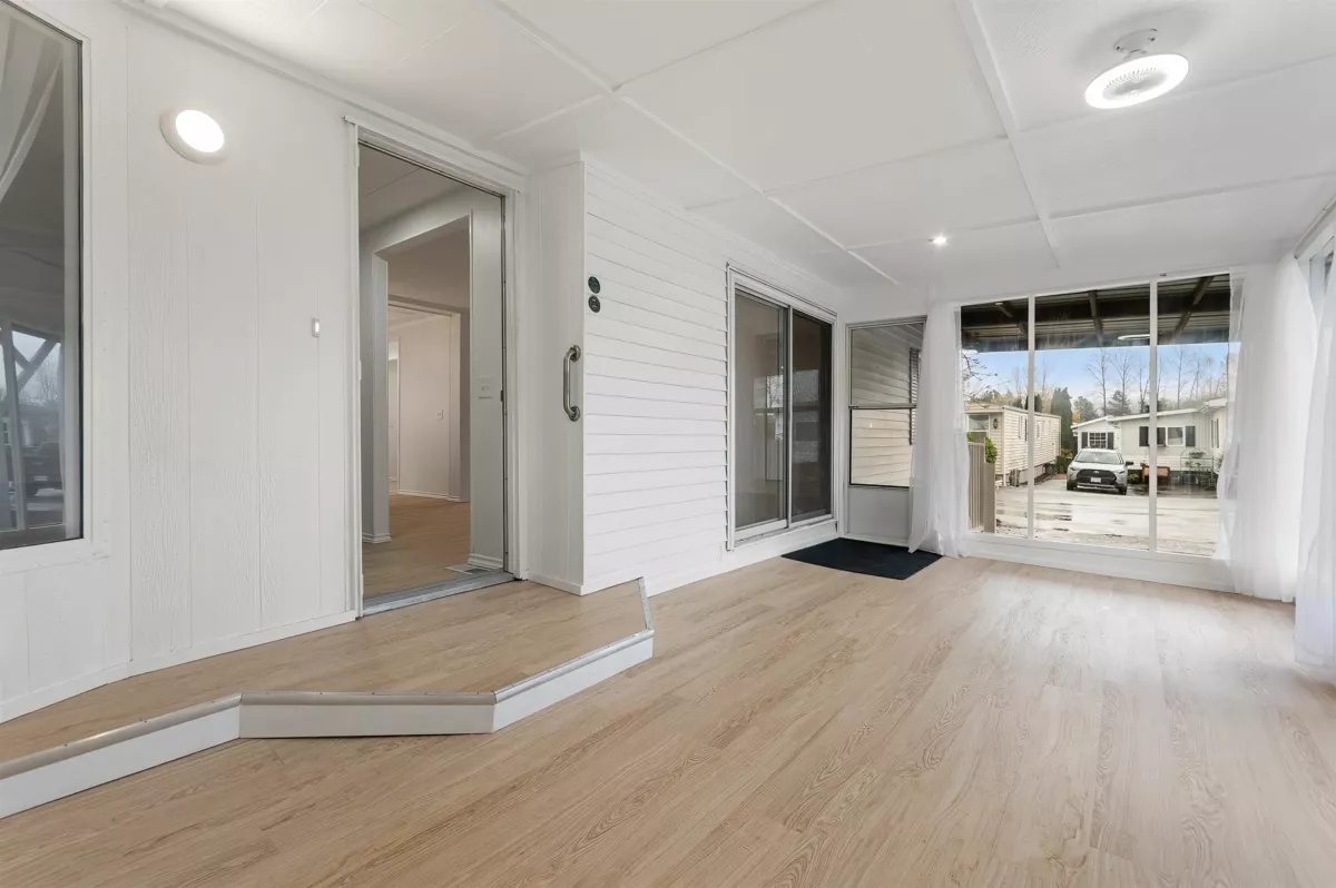 Kitchen Photo of 81 3300 Horn Street, Abbotsford, BC