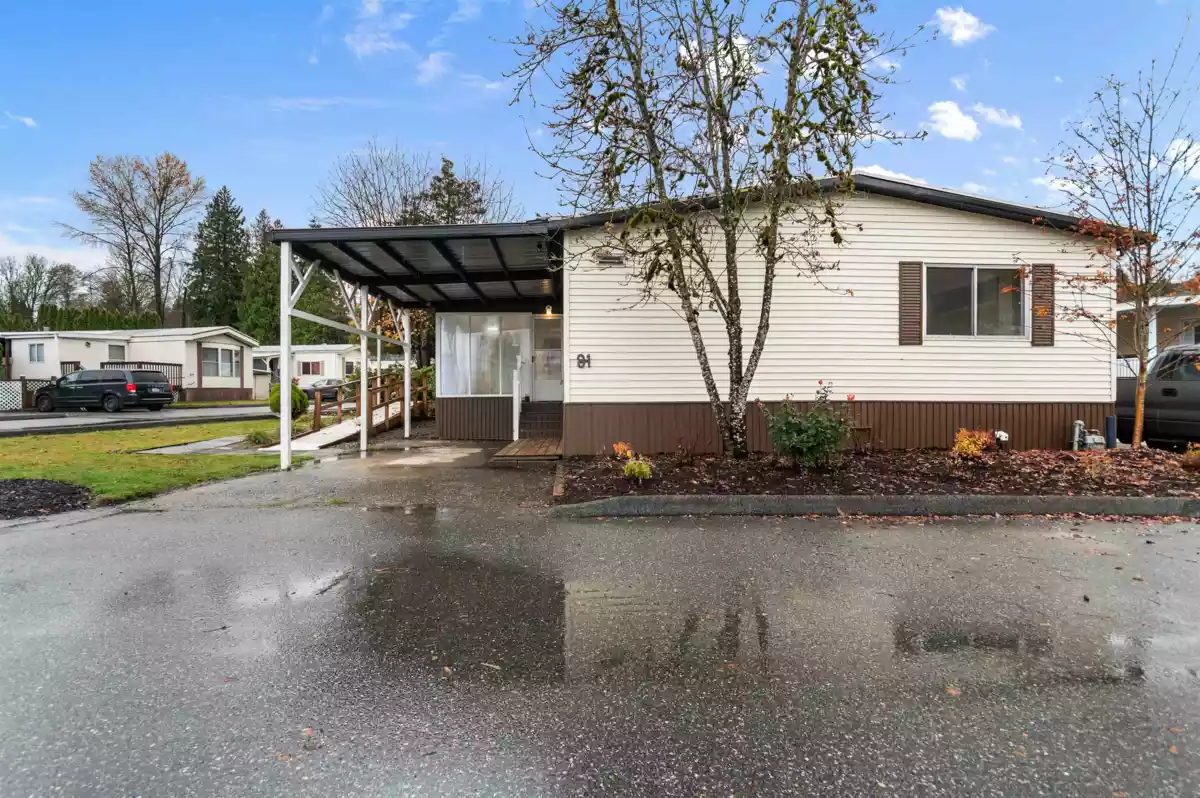 Neighborhood Park Photo Near 81 3300 Horn Street, Abbotsford, BC