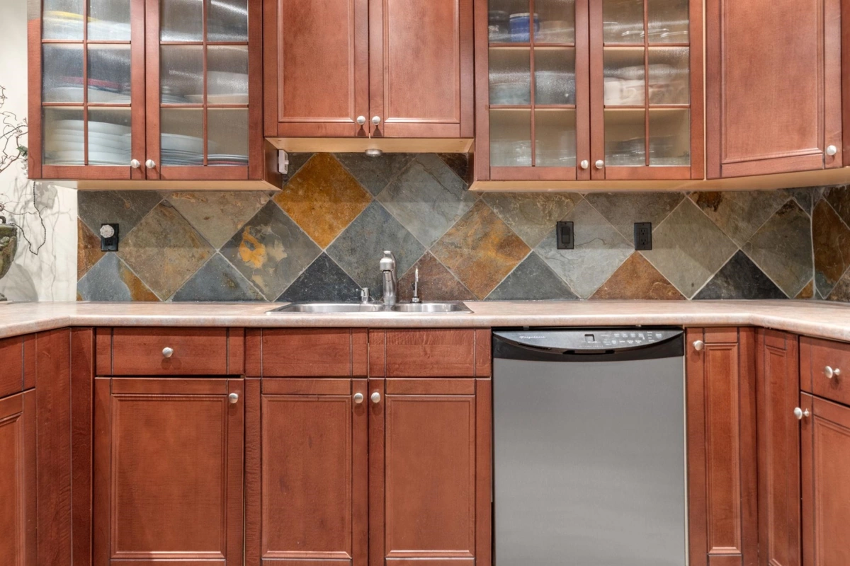 Breakfast Nook Photo of 6 230 W 15th Street, North Vancouver, BC