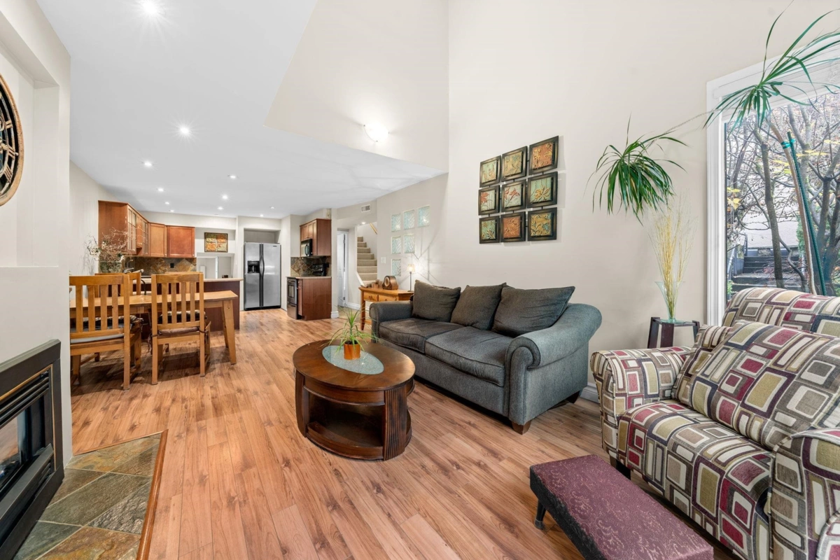 Dining Area Photo of 6 230 W 15th Street, North Vancouver, BC