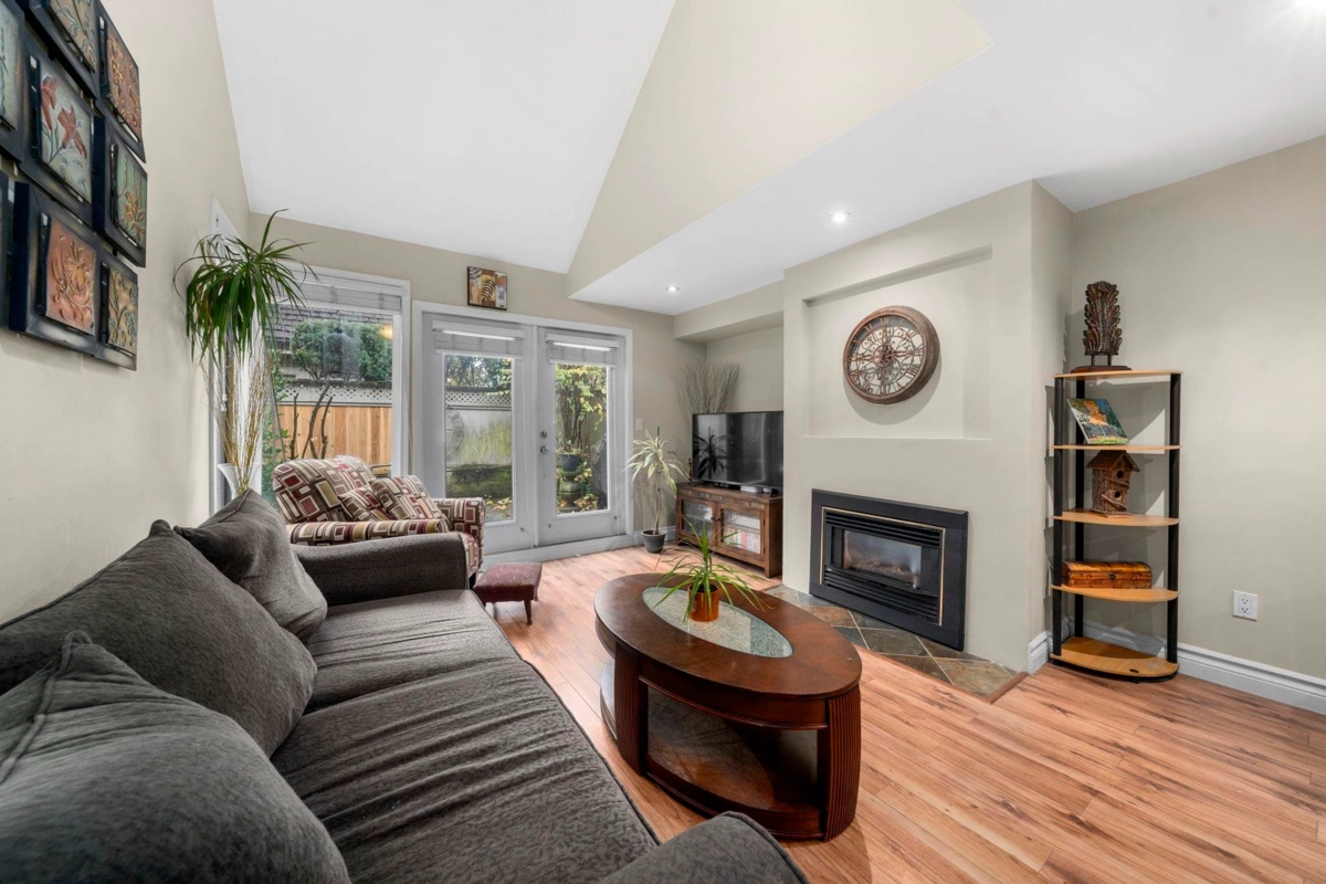 Exterior Rear Photo of 6 230 W 15th Street, North Vancouver, BC