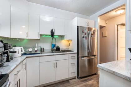 702 3755 Bartlett Court, Burnaby, BC, Burnaby — Apartment/Condo for sale