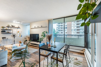 702 3755 Bartlett Court, Burnaby, BC, Burnaby — Apartment/Condo for sale