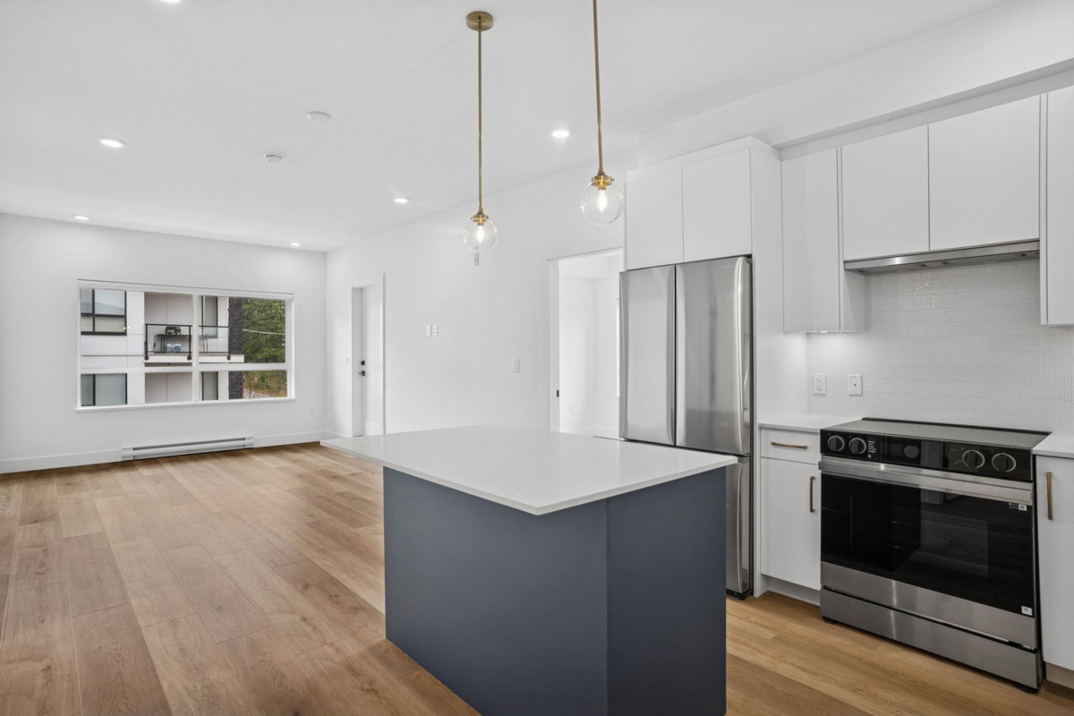 Exterior Front Photo of 205 20286 72b Avenue, Langley, BC