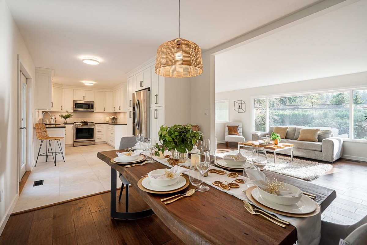 Breakfast Nook Photo of 2519 East Road, Anmore, BC