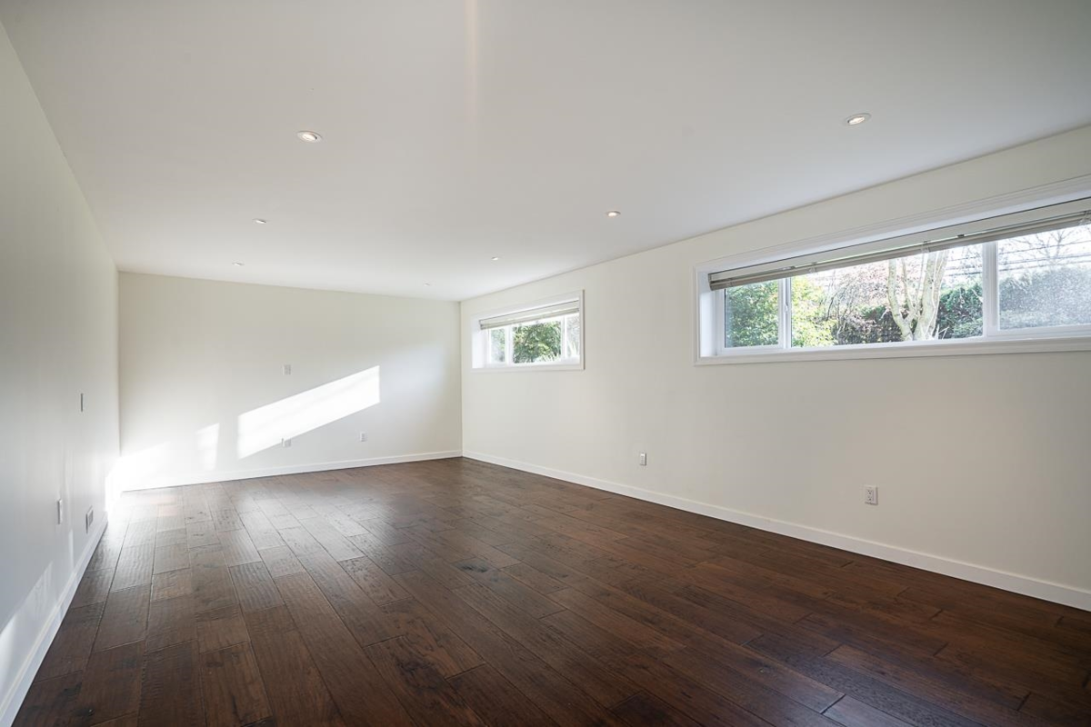 Entry Foyer Photo of 2519 East Road, Anmore, BC