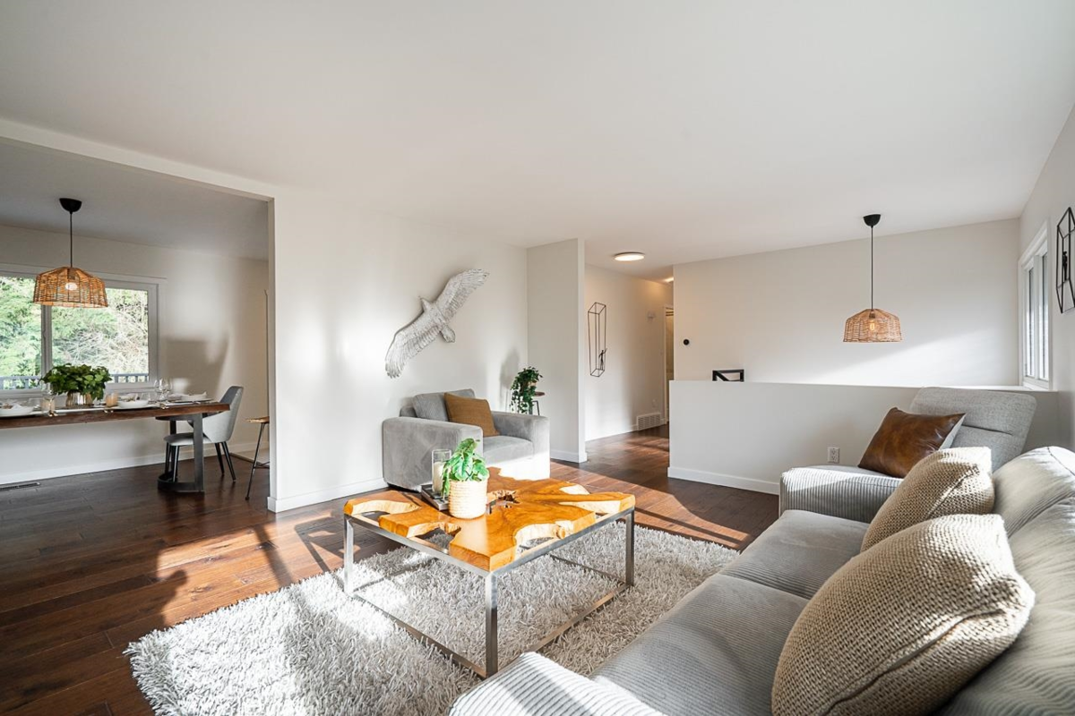 Kitchen Photo of 2519 East Road, Anmore, BC