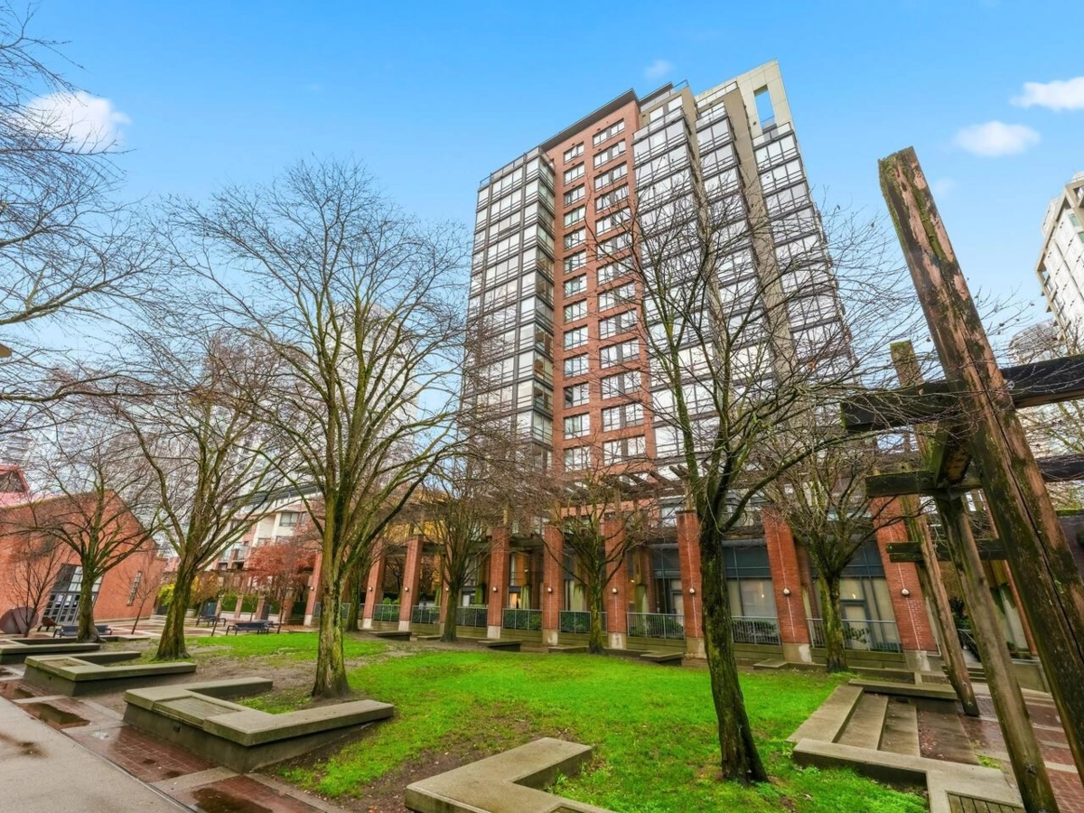 Exterior Front Photo of 18C 139 Drake Street, Vancouver, BC
