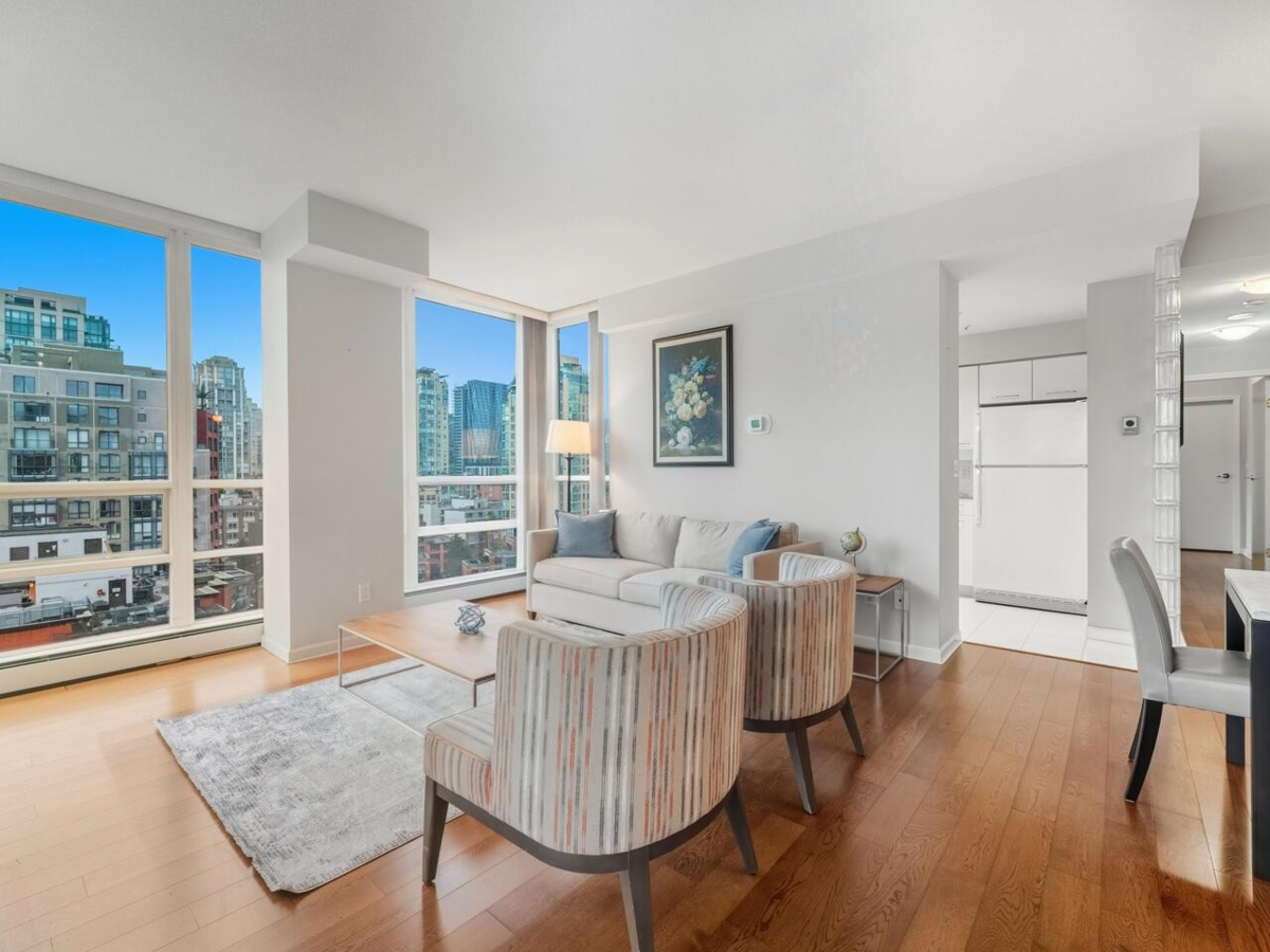 Kitchen Photo of 18C 139 Drake Street, Vancouver, BC