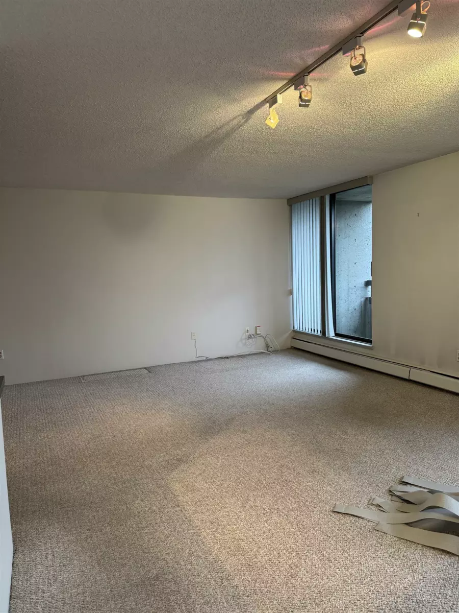 Kitchen Photo of 1401 3755 Bartlett Court, Burnaby, BC