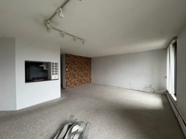 1401 3755 Bartlett Court, Burnaby, BC