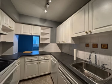 Kitchen Island Photo of 1401 3755 Bartlett Court, Burnaby, BC