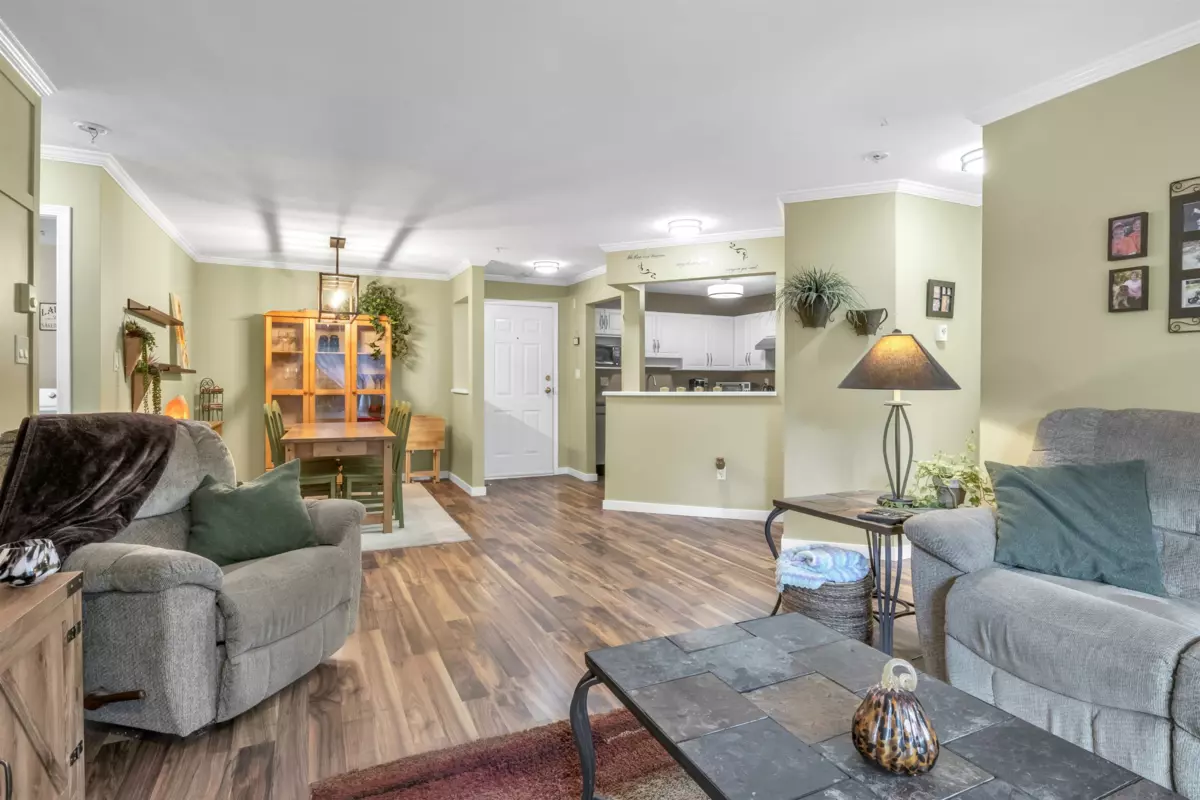 Bedroom 3 Photo of 108 32044 Old Yale Road, Abbotsford, BC