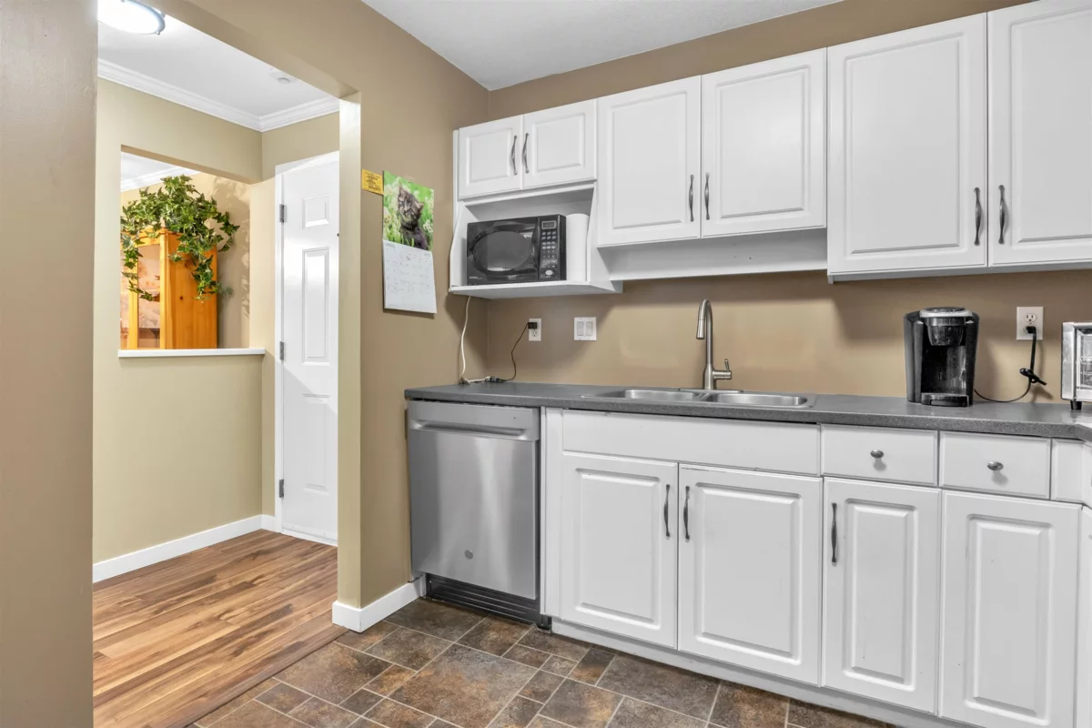 Dining Area Photo of 108 32044 Old Yale Road, Abbotsford, BC