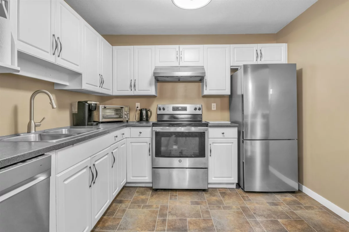 Family Room Photo of 108 32044 Old Yale Road, Abbotsford, BC