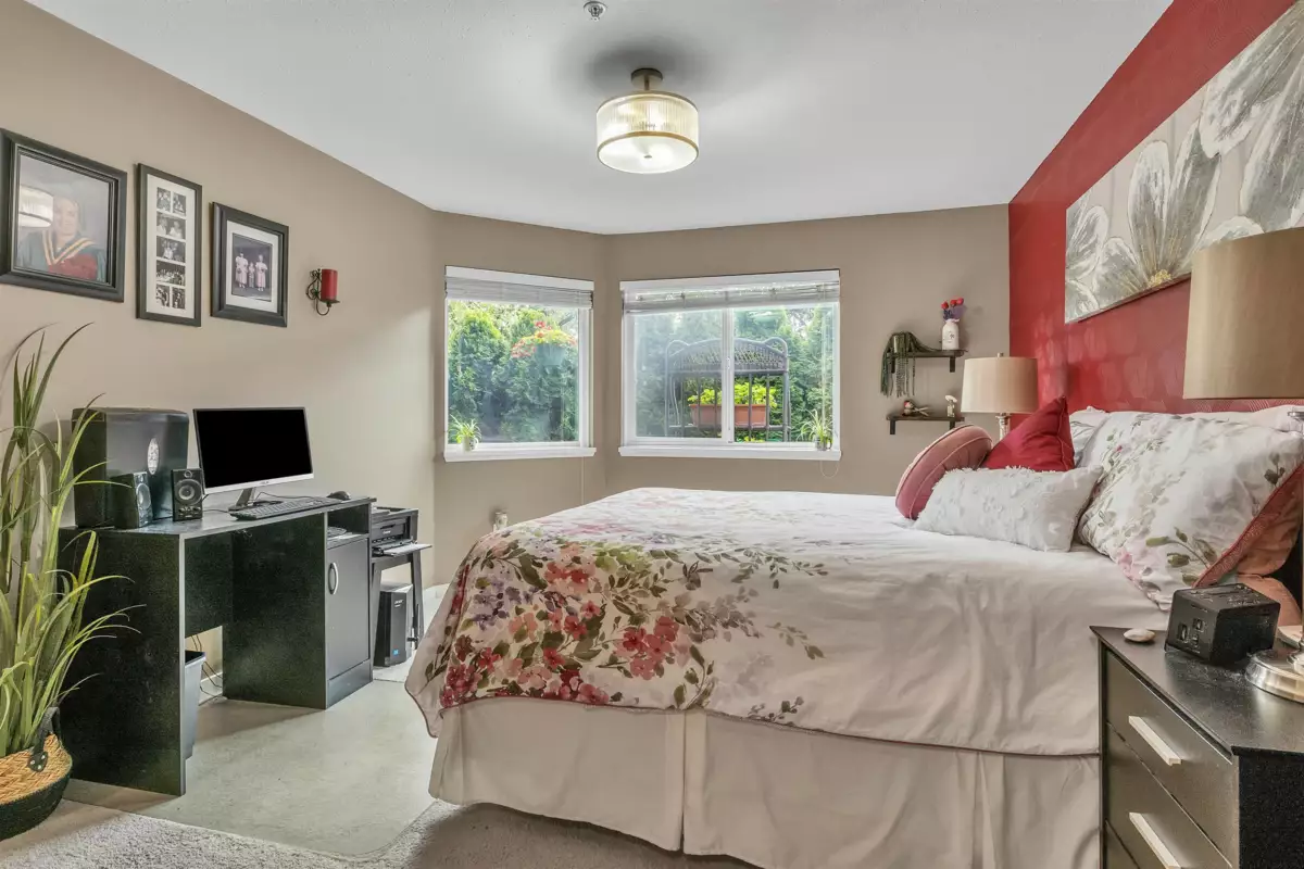 Guest Bathroom Photo of 108 32044 Old Yale Road, Abbotsford, BC