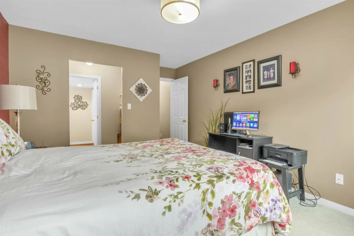 Office / Den Photo of 108 32044 Old Yale Road, Abbotsford, BC