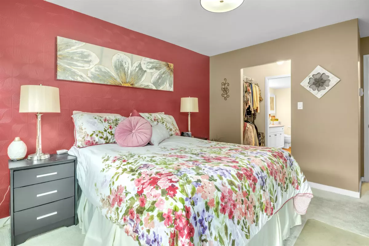 Powder Room Photo of 108 32044 Old Yale Road, Abbotsford, BC