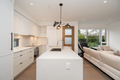 Kitchen Photo of 6840 Oak Street, Vancouver, BC