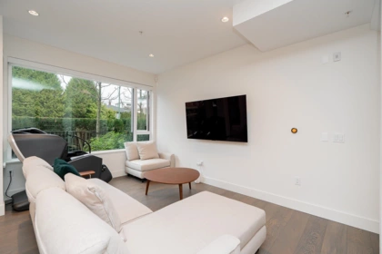 Living Room Photo of 6840 Oak Street, Vancouver, BC
