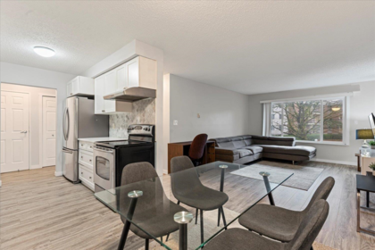 Kitchen Island Photo of 115 45598 Mcintosh Drive, Chilliwack, BC