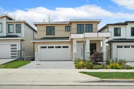 7527 205 Street, Langley, BC