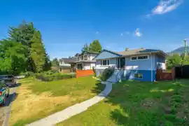 432 W 25th Street, North Vancouver, BC