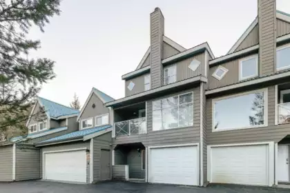 4 2134 Timber Ridge, Whistler, BC, Whistler — Townhouse for sale