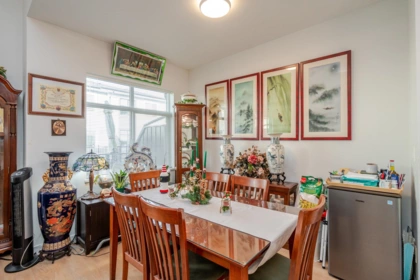 Primary Bedroom Photo of 1404 18505 Laurensen Place, Surrey, BC