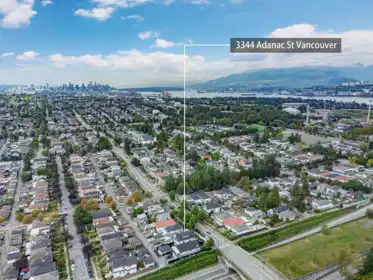Outdoor Deck Photo of 2 3344 Adanac Street, Vancouver, BC