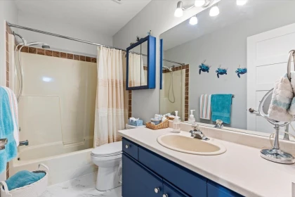 Walk-In Closet Photo of 254 7610 Evans Road, Chilliwack, BC