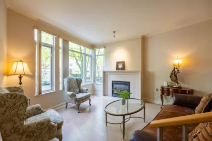 Living Room Photo of 205 638 W 45th Avenue, Vancouver, BC