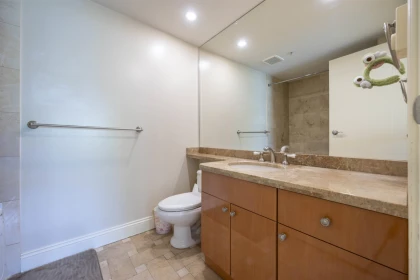 Powder Room Photo of 205 638 W 45th Avenue, Vancouver, BC