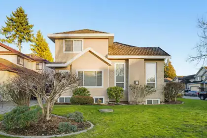 7452 Wiltshire Drive, Surrey, BC, Surrey — Single Family Residence for sale