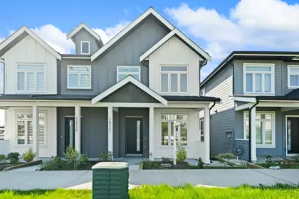 16722 16 Avenue, Surrey, BC, Surrey — Half Duplex for sale