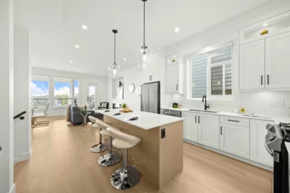16722 16 Avenue, Surrey, BC, Surrey — Half Duplex for sale
