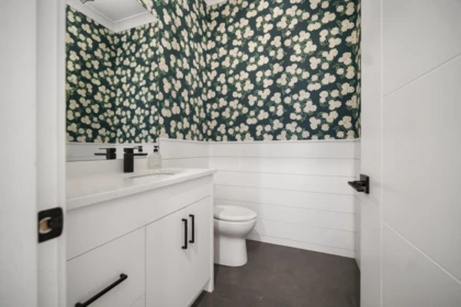 Powder Room Photo of 8910 117a Street, Delta, BC