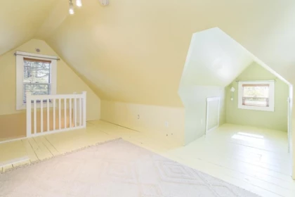 Basement Recreation Room Photo of 403 Ninth Street, New Westminster, BC