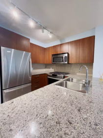 205 5665 Irmin Street, Burnaby, BC, Burnaby — Apartment/Condo for sale