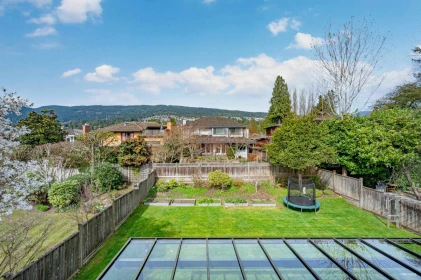 Swimming Pool Photo of 2227 Haywood Avenue, West Vancouver, BC