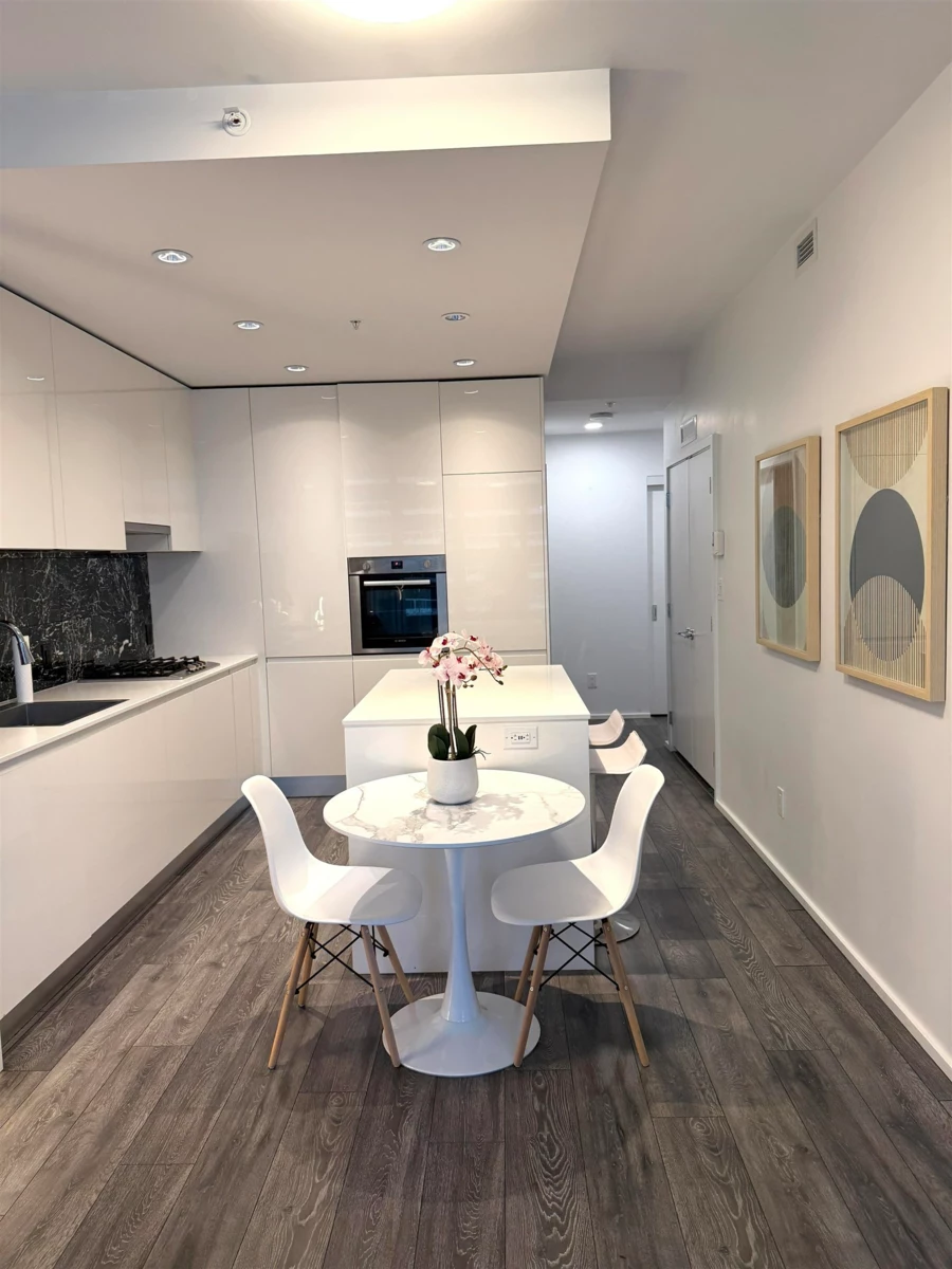 Walk-In Closet Photo of 3906 4650 Brentwood Boulevard, Burnaby, BC